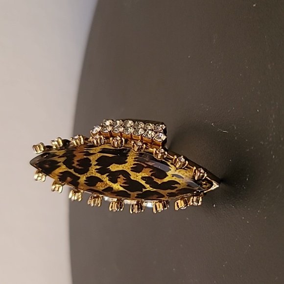 Vintage BETSEY JOHNSON Hollywood Glam Collection Leopard Cheetah Tiger Ring. 8 - Picture 3 of 10